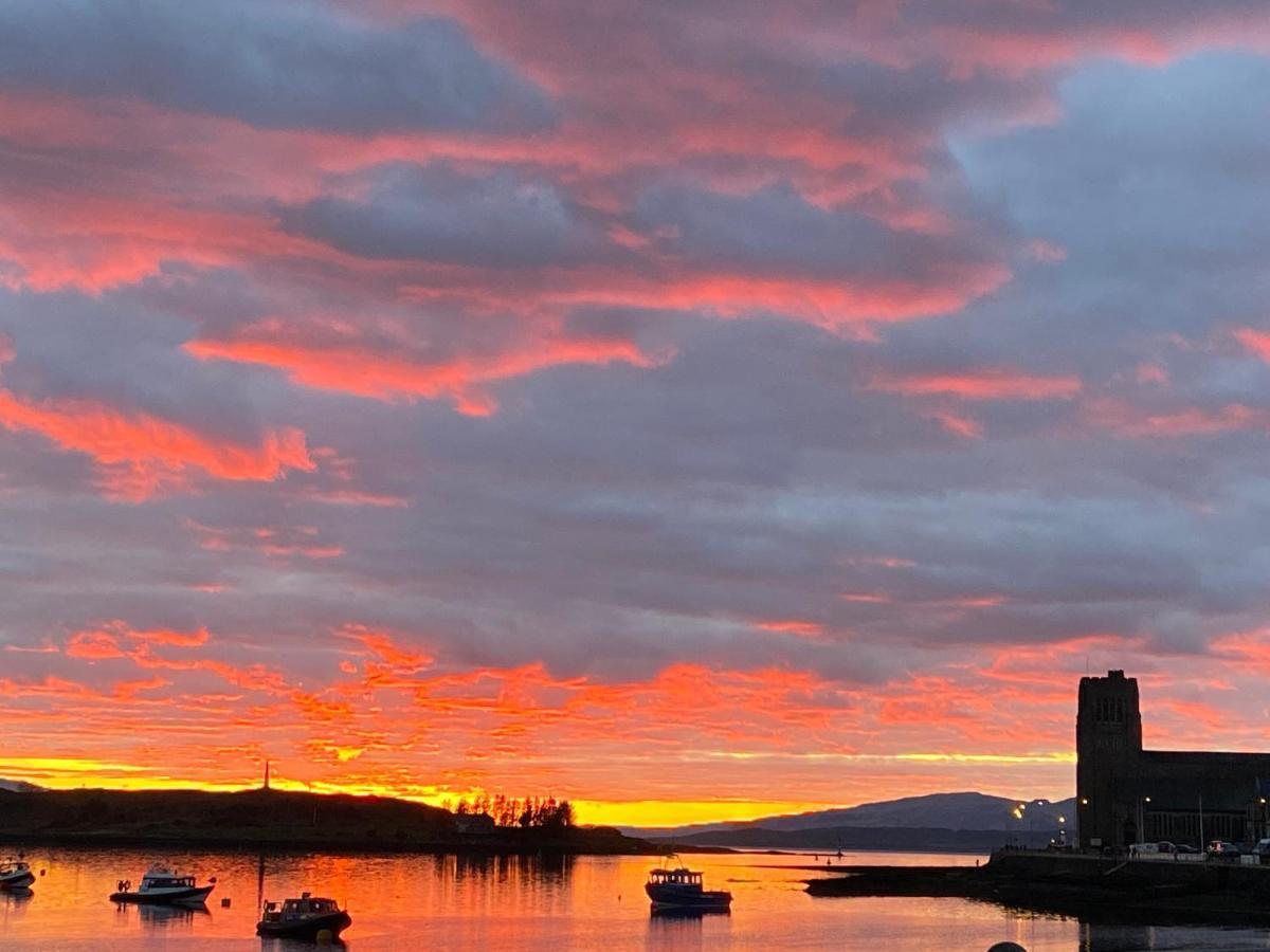 Newly Refurbished Town Centre Apartment Oban Esterno foto